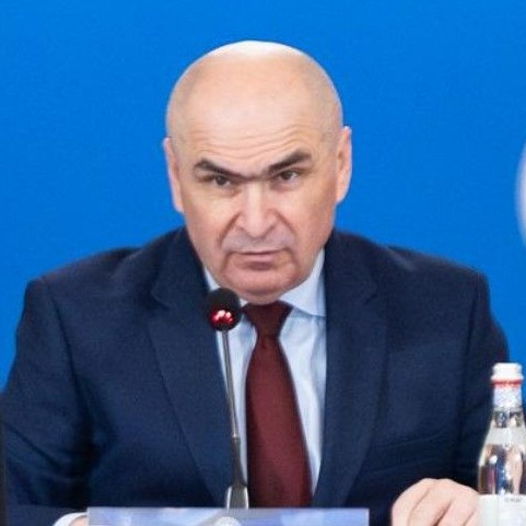 Ultima ora! Bolojan vine cu anunțul momentului: se elimină taxa pe…