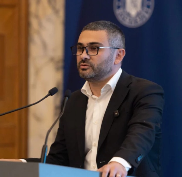 Ministrul Muncii anunță majorări semnificative ale pensiilor și își asumă demisia dacă promisiunea nu va fi respectată