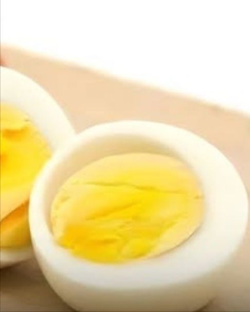 Câte ouă este recomandat să consumăm pe săptămână? Beneficii și posibile riscuri explicate de specialiști