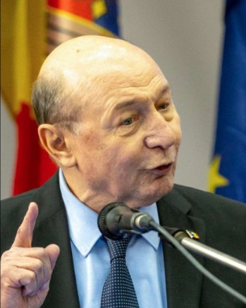 Băsescu rupe tăcerea: ce se pregătește în culise împotriva lui Bolojan