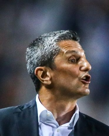 Răzvan Lucescu le-a interzis jucătorilor de la PAOK să participe la înmormântarea lui Mircea Lucescu, din cauza…