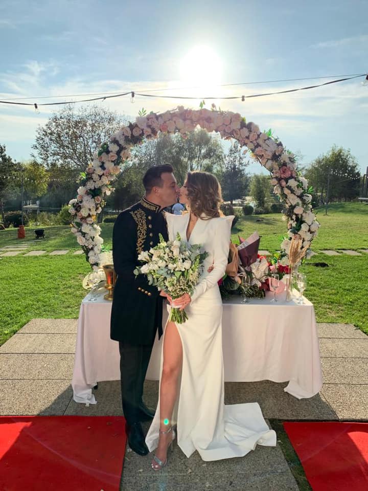 Valentin Sanfira, apariție surprinzătoare după divorț! Cu cine s-a afișat artistul: