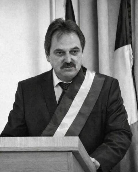 Primarul comunei Stolniceni-Prăjescu, Costel Hugianu, a încetat din viață. Comunitatea este în doliu