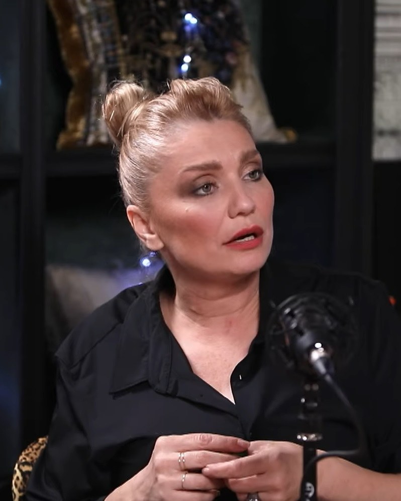 Momente dramatice pentru Cristina Cioran: a fost găsită inconștientă în casă, salvată de propria fiică