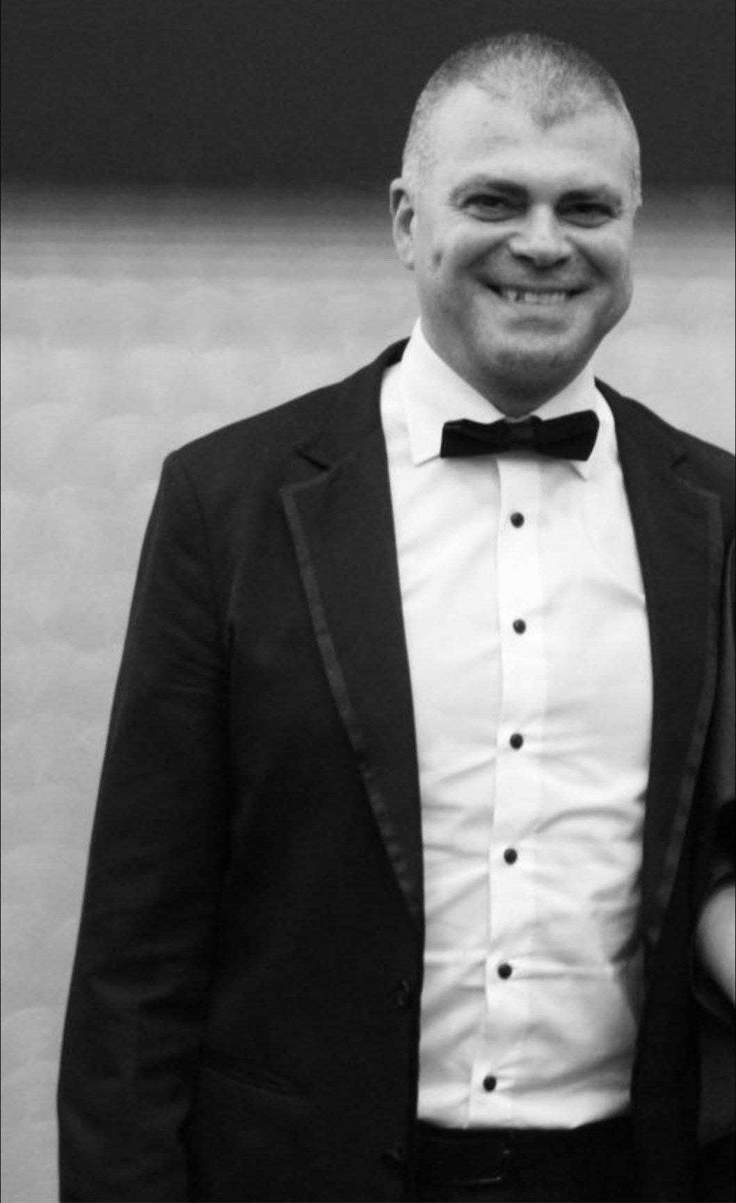 Profesorul Ovidiu Viezure, găsit fără suflare la marginea orașului Târgu Jiu. Vestea care a îndurerat o întreagă comunitate