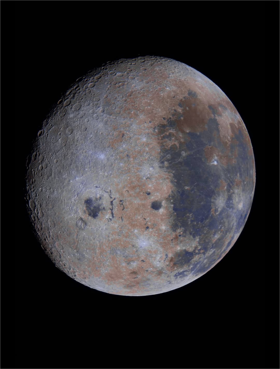 Descoperire spectaculoasă în spațiu: echipajul Artemis II a observat un „punct luminos” pe fața nevăzută a Lunii