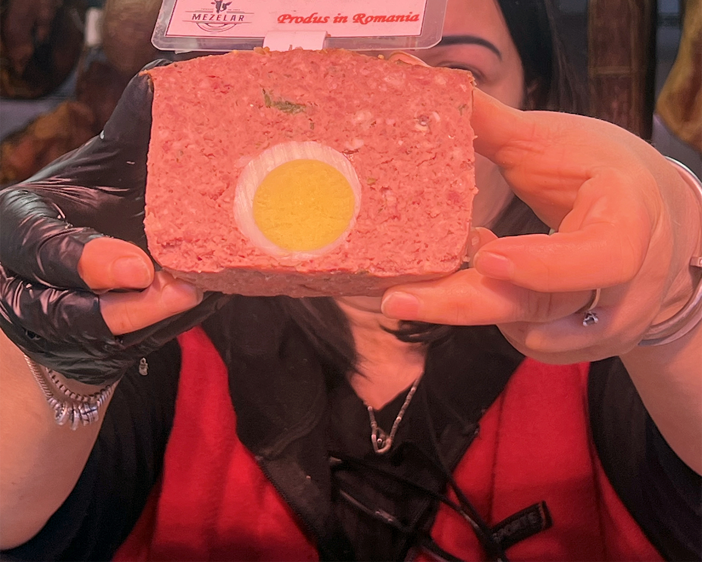 Cât costă „drobul cu oaie” în Piața Obor și ce conține, de fapt. Detaliul care îi surprinde pe cumpărători