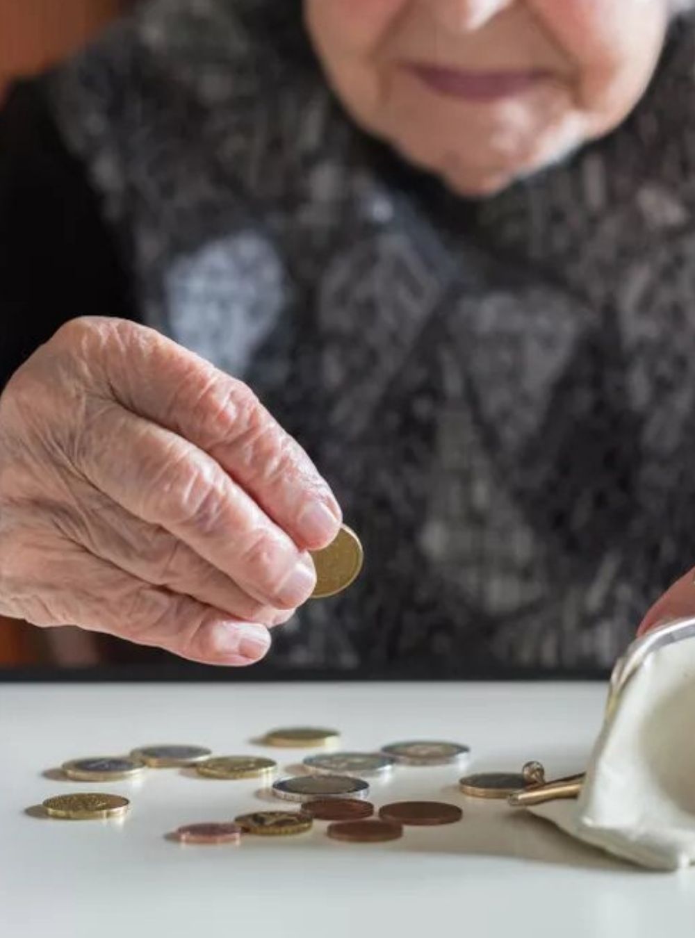 La ce vârstă ieși la pensie dacă ești născut în 1968, 1970, 1975 sau 1980. Calcul simplu și condiții importante