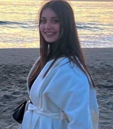 Ea este eleva de 17 ani care și-a pierdut viața la doar câțiva metri de casă. Cine este tânărul care a atacat-o