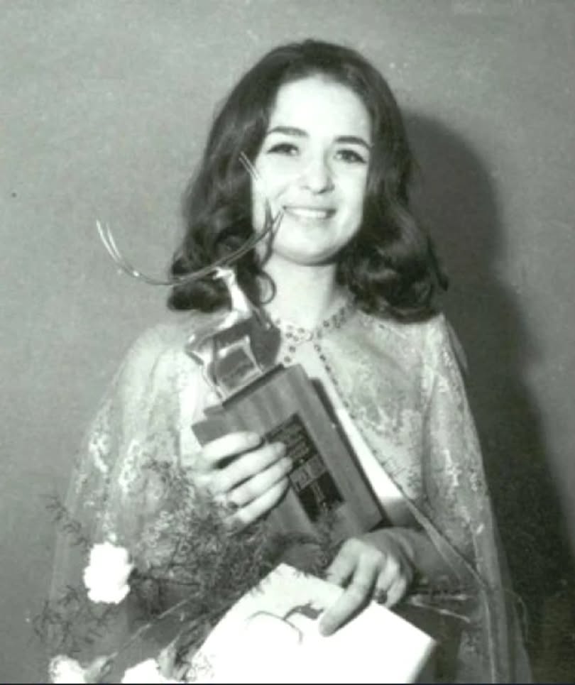 O mai recunoști? De la frumusețea răpitoare de la 24 de ani la o eleganță rară la 80! Apariția care a uimit pe toată lumea