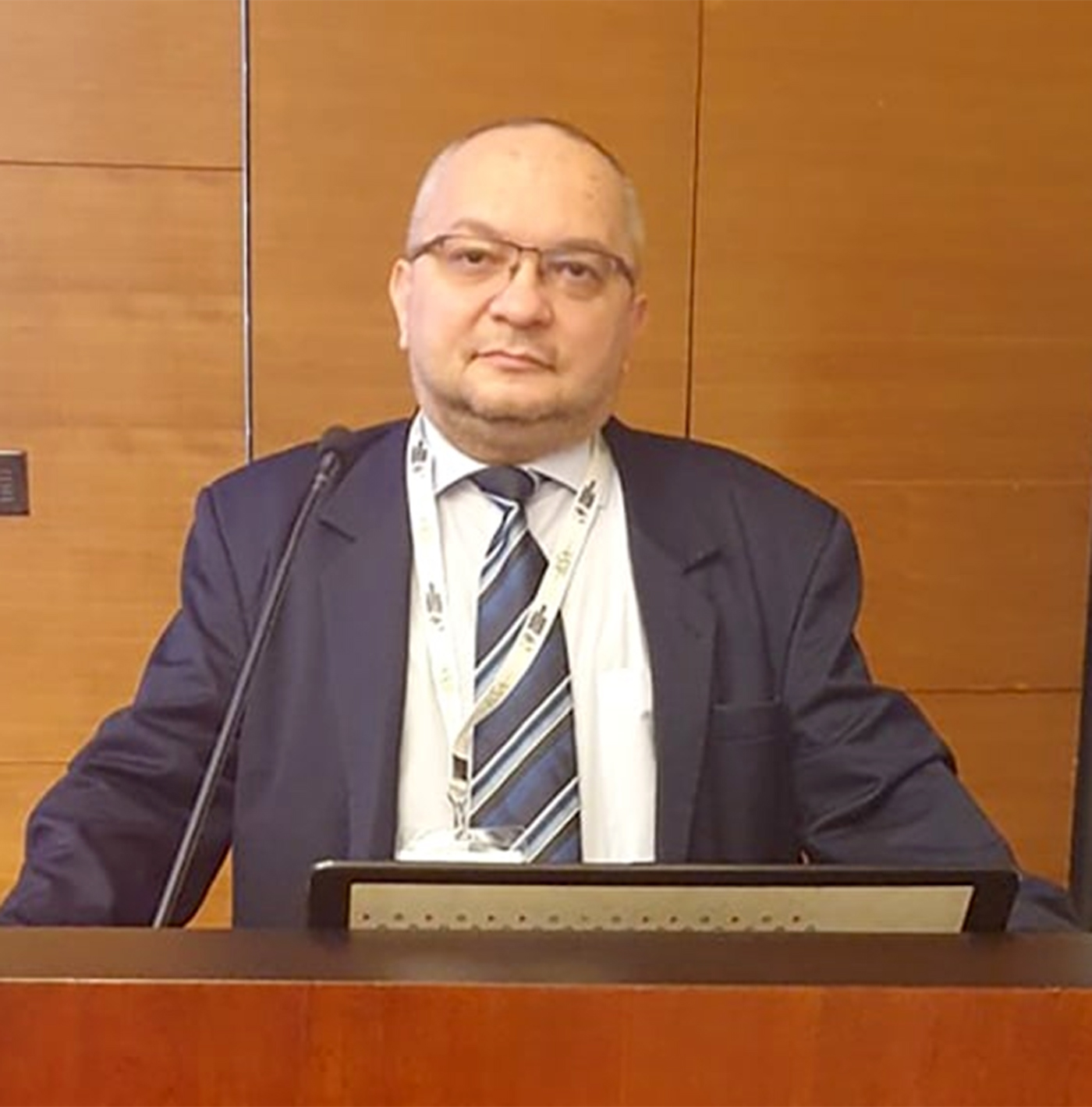 Rareș din Vaslui și-a părăsit familia pentru o relație nouă, iar acum își dă fosta parteneră în judecată. De ce îi cere o sumă uriașă