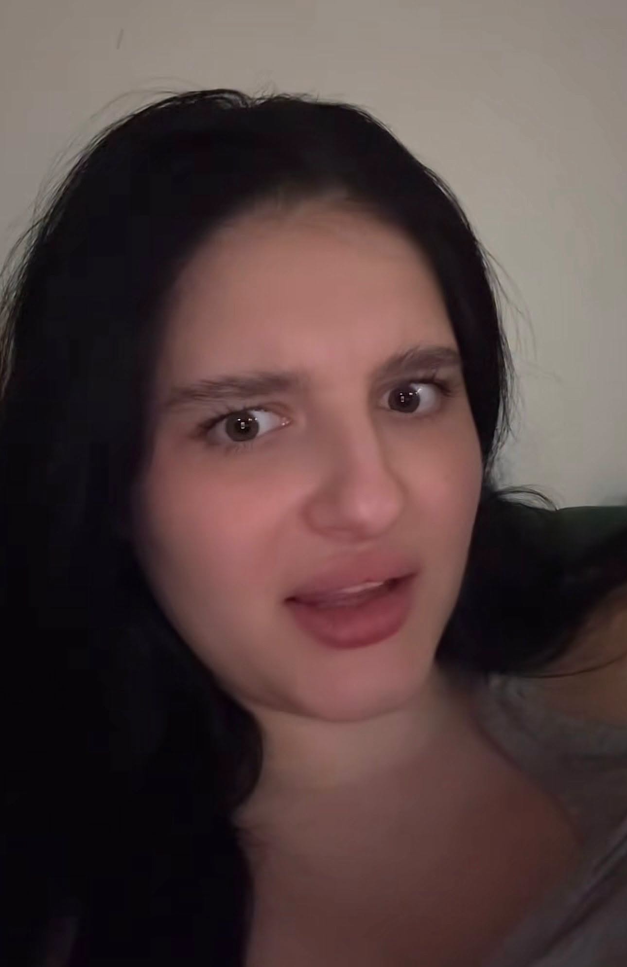 „Și ce contează dacă e însurat?” Carmina Vârciu a luat foc după ce a fost criticată că…