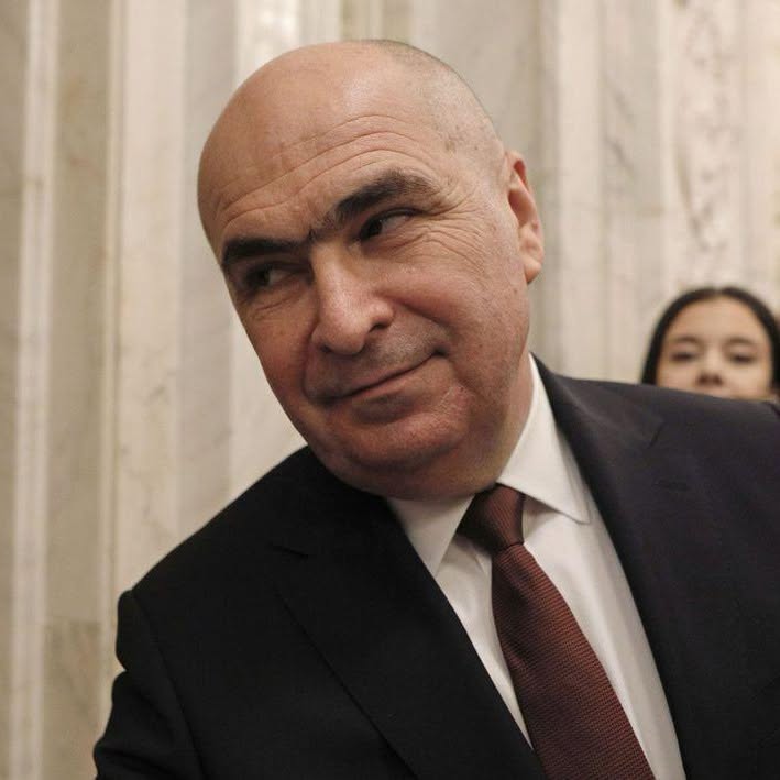 Românii, tot mai nemulțumiți de direcția țării: 82% cred că lucrurile merg greșit. Ce arată ultimul sondaj