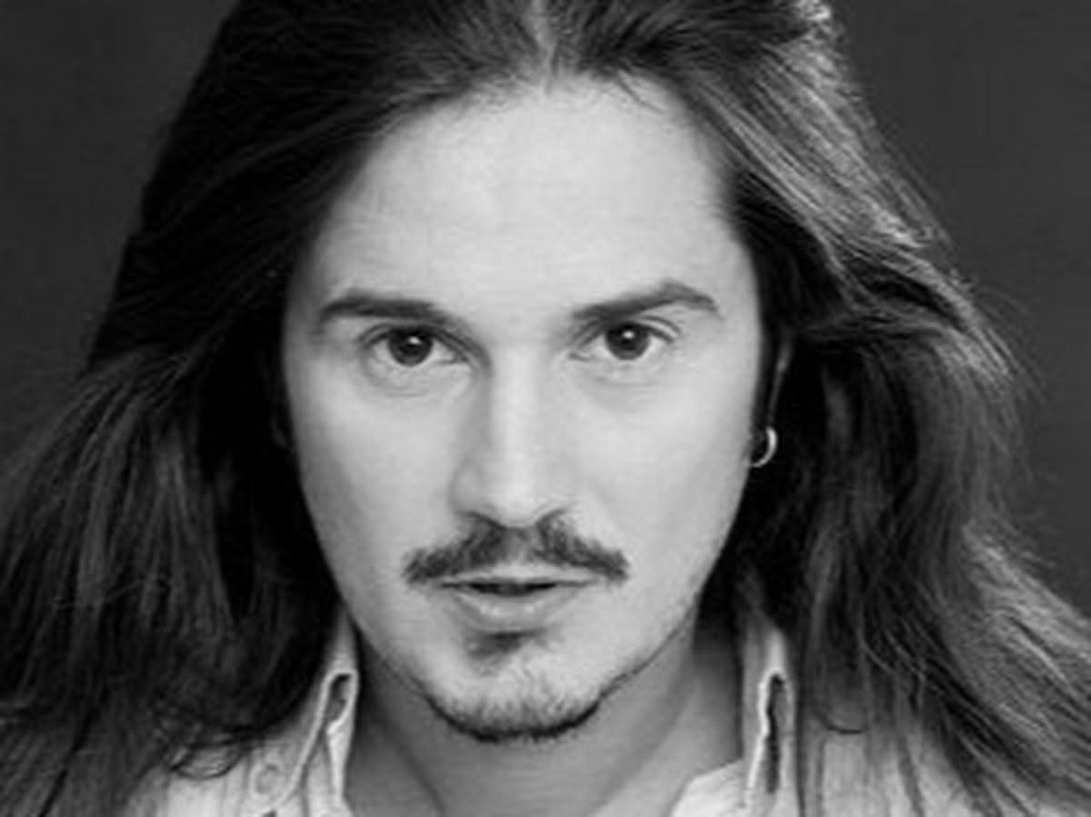 Îl mai ții minte pe Frankfurt din Vacanța Mare, care le scotea peri albi faimoșilor Leana și Costel?! Azi nu-l mai recunoști