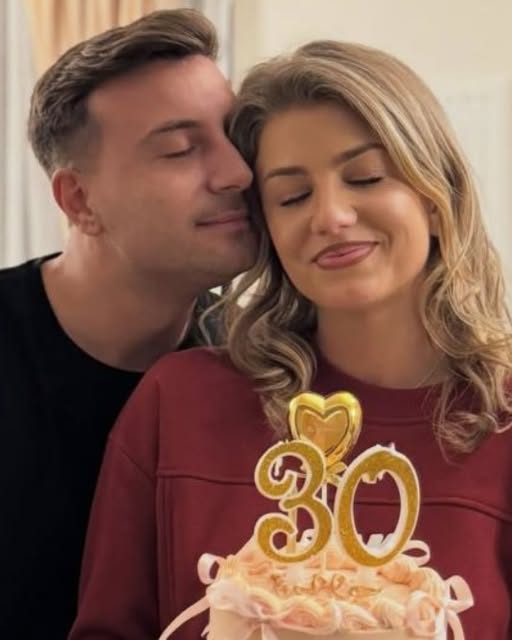 La scurt timp după despărțirea de Codruța Filip, Valentin Sanfira s-a…