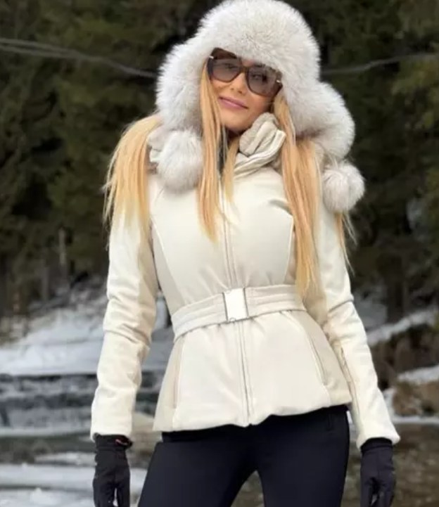 Relația care a atras toate privirile! Emilia Ghinescu vorbește deschis despre iubitul mai tânăr cu 20 de ani și cum își trăiesc povestea