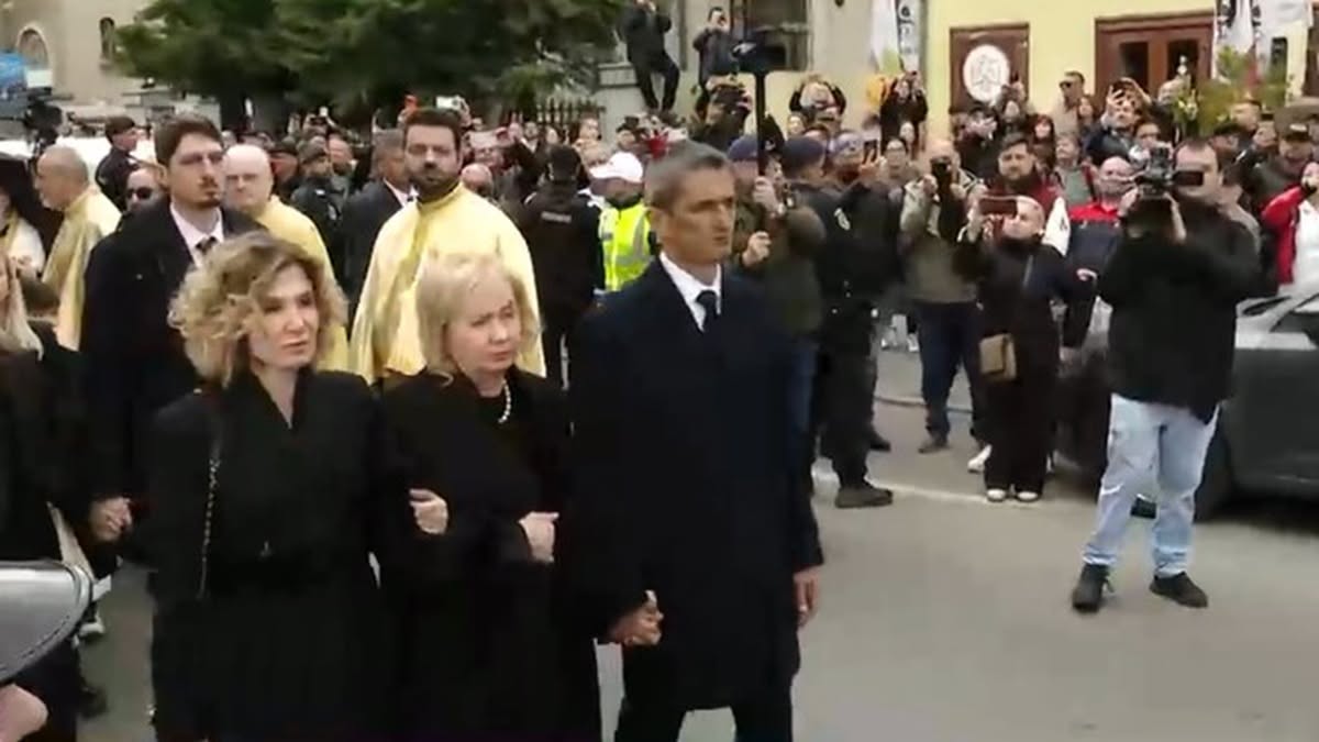 Detaliul care a emoționat pe toată lumea! Văduva lui Mircea Lucescu…