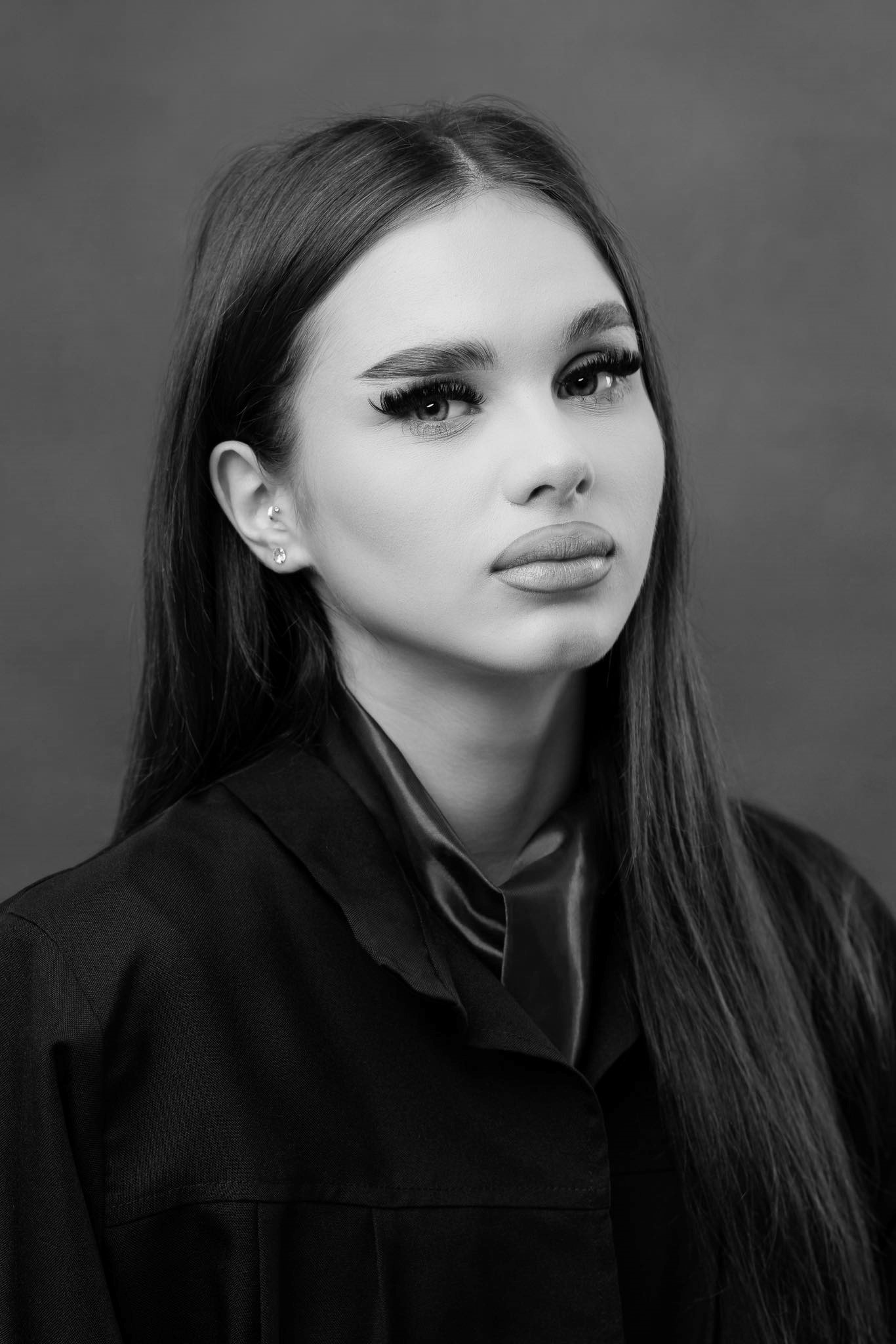 Doamne, câtă durere! Crina s-a stins la doar 18 ani, după o cădere de la etaj care a îndoliat o întreagă comunitate