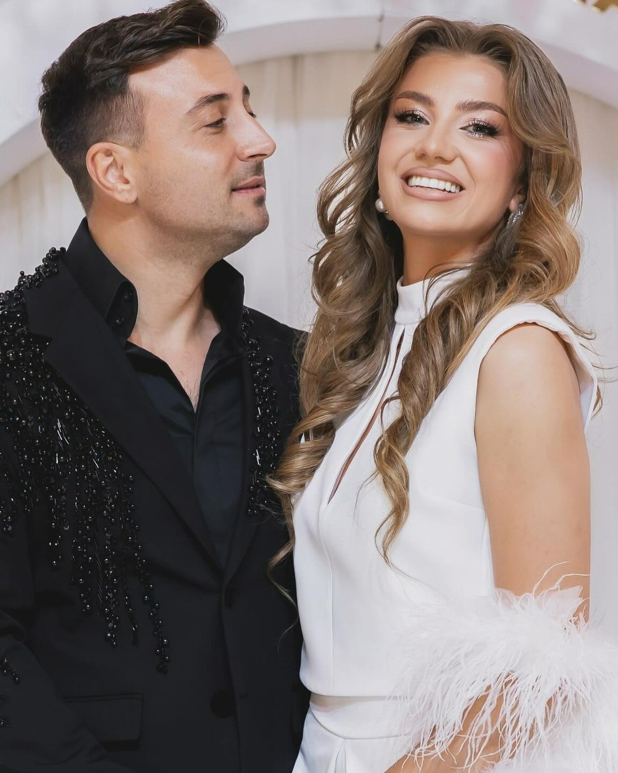 Ce apare, de fapt, în actele de divorț ale Codruța Filip și Valentin Sanfira. Detaliul care explică despărțirea