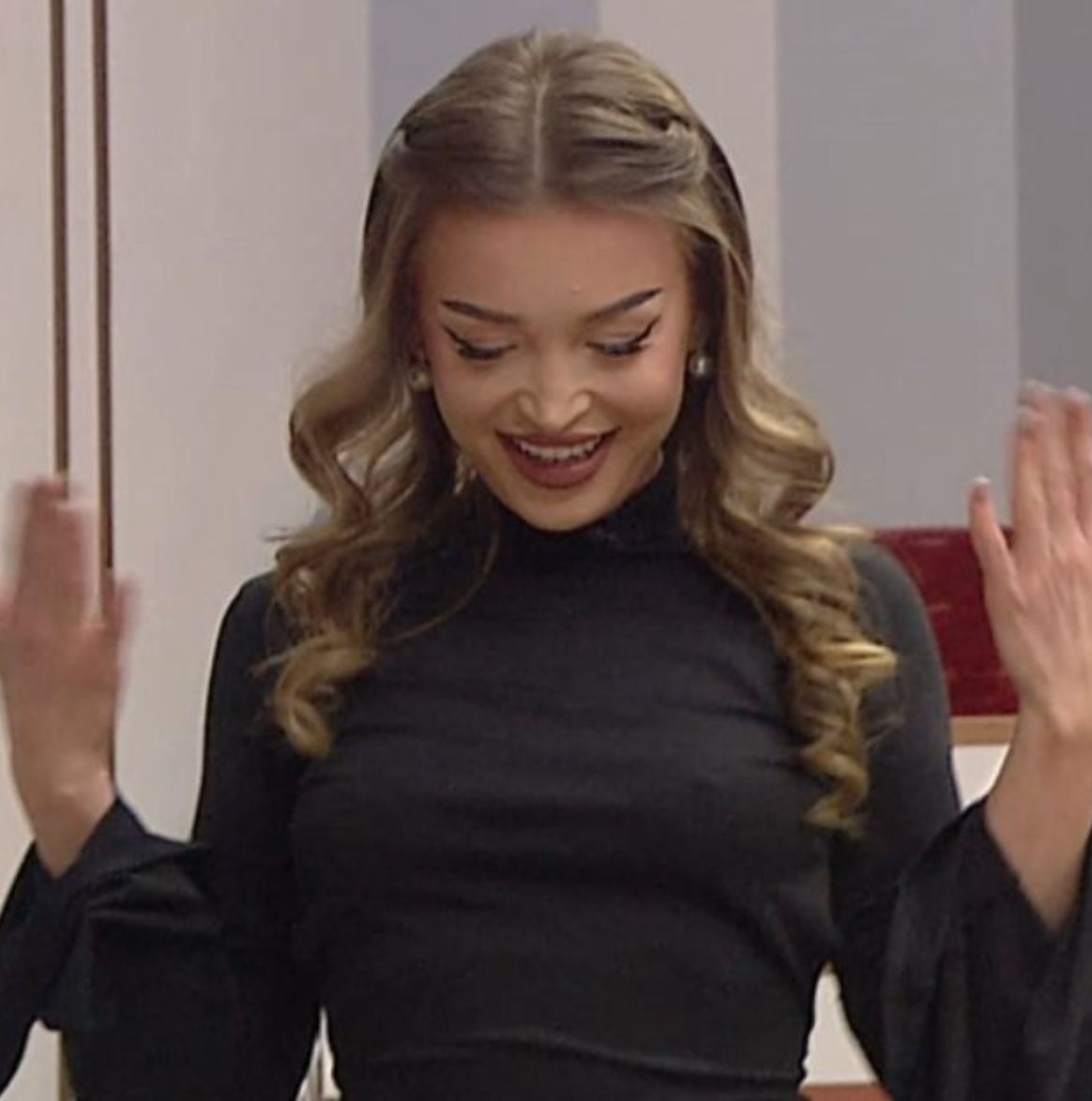 Revenire spectaculoasă în Casa iubirii! Veronica face senzație: