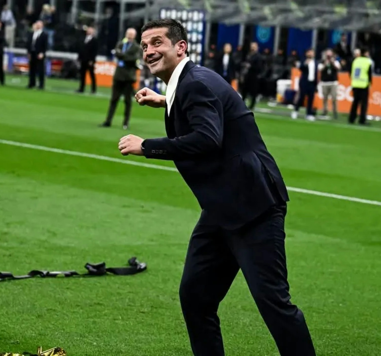 Declarația zilei! Mihai Chirica îl ridică pe Cristi Chivu la rang de simbol național: „Cât 7 președinți și 7 premieri la un loc!”