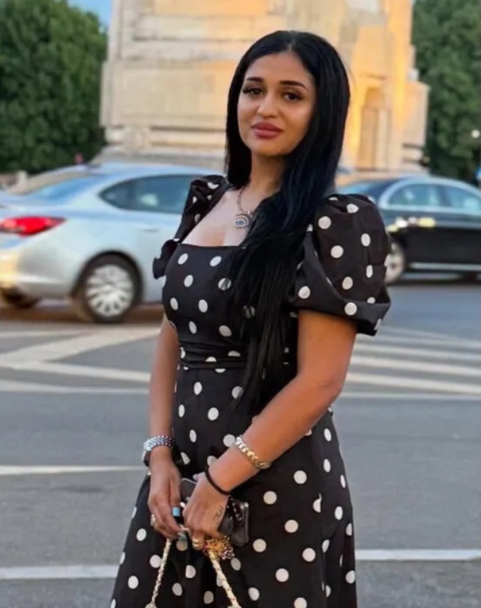 „Au ieșit liniștiți cu amantele la restaurant… dar nu se așteptau ca Melek să-i dea de gol! Ce a urmat e incredibil”