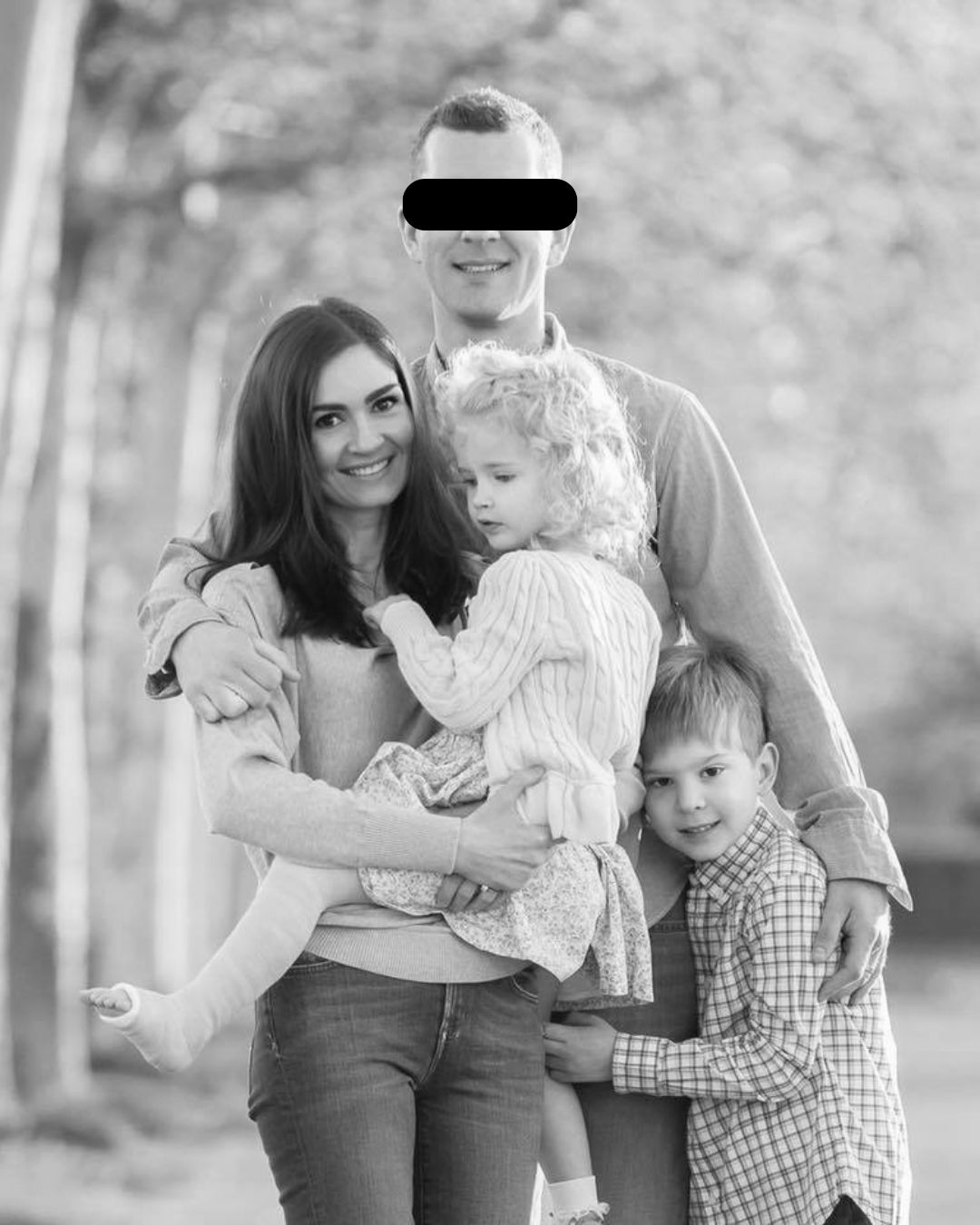 Ea este mama de ani care a recurs la un gest cutremurător împotriva celor doi copii ai săi, de 11 și 14 ani, în timp ce soțul era plecat…