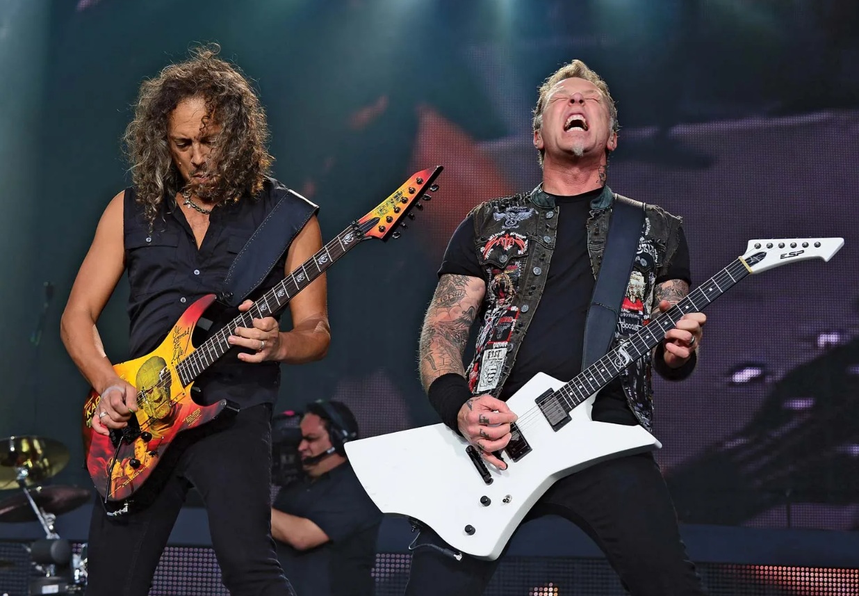 Moment istoric pe Arena Națională! Fiul lui Leo Iorga a izbucnit în lacrimi după surpriza uriașă făcută de Metallica: „M-am uitat spre cer…”