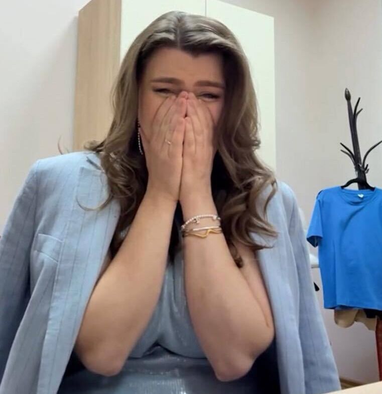Moment emoționant la Eurovision 2026! Prezentatoarea din Republica Moldova a izbucnit în lacrimi după punctajul oferit României