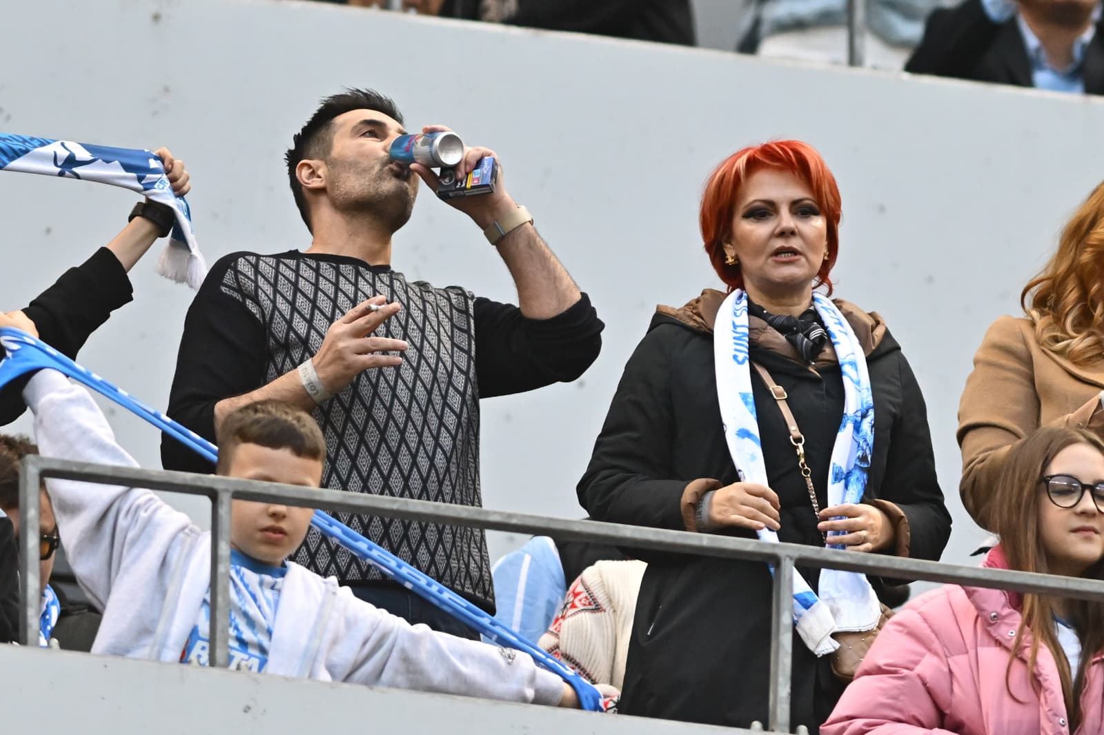 Imagini revoltătoare cu Claudiu Manda pe stadion! Gestul surprins în tribune a stârnit un val uriaș de reacții, după ce legea interzice clar astfel de situații de peste 10 ani