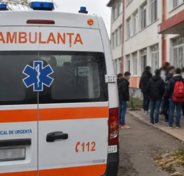 Durere fără margini într-o școală din Bacău! Un elev de doar 13 ani s-a stins fulgerător după ce i s-a făcut rău în timpul pauzei