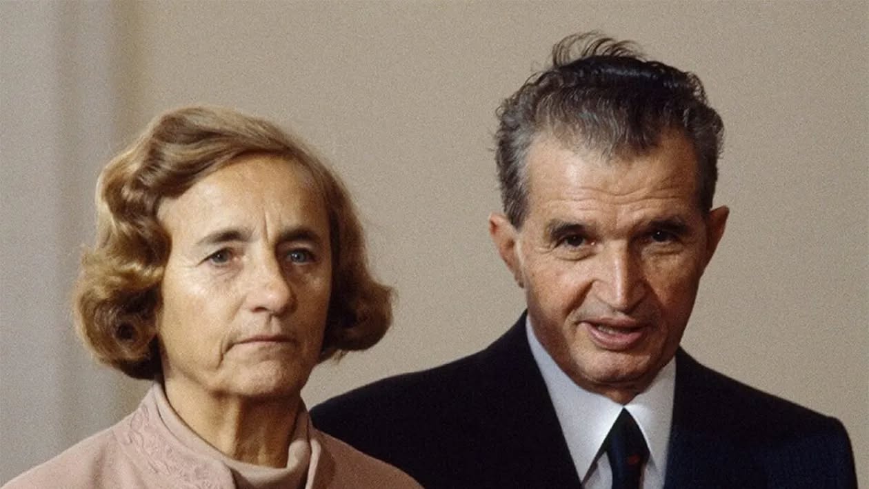 Geanta de lux atribuită Elenei Ceaușescu, scoasă la licitație! Obiectul rar ar putea fi adjudecat pentru o sumă impresionantă