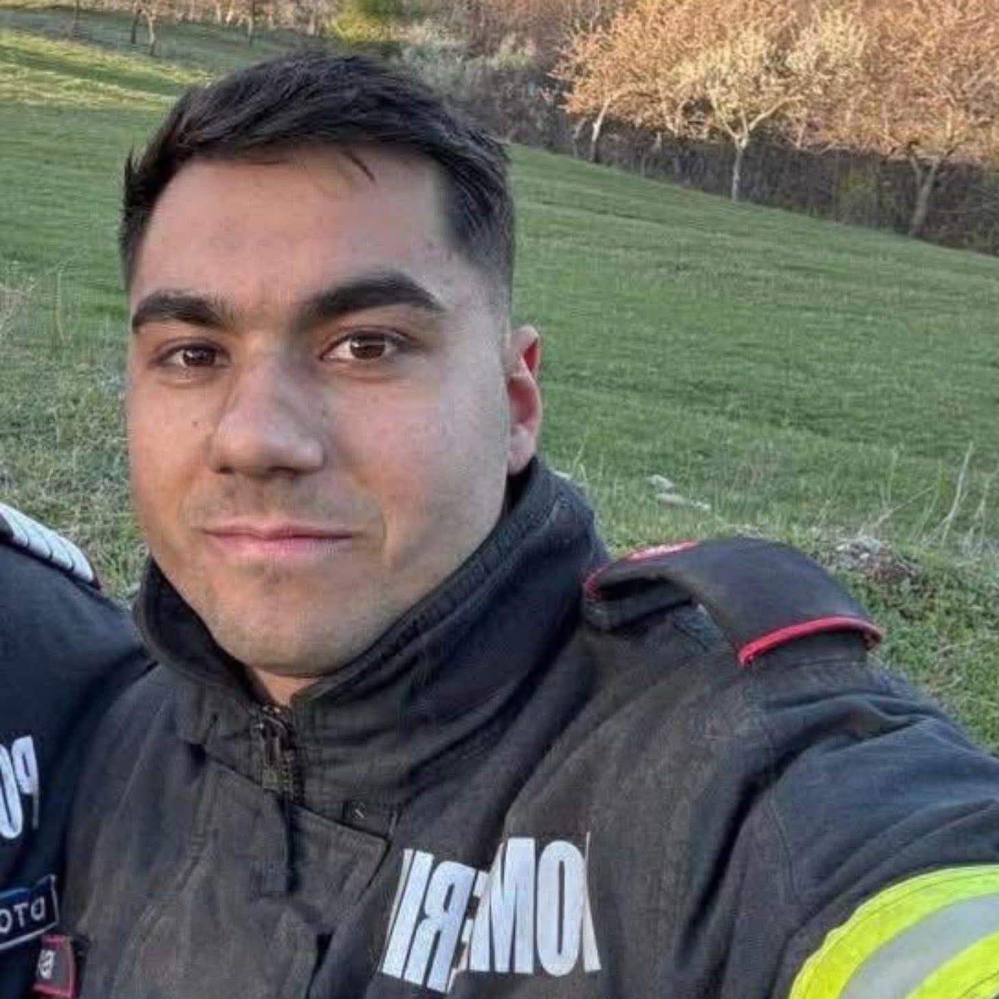 Durere fără margini! Alexandru, tânărul pompier care și-a pierdut viața după teribilul accident de pe DN6