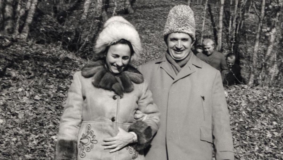 Luxul ascuns din garderoba soților Ceaușescu. Cât valorau blănurile purtate de Nicolae și Elena în ultimele lor zile