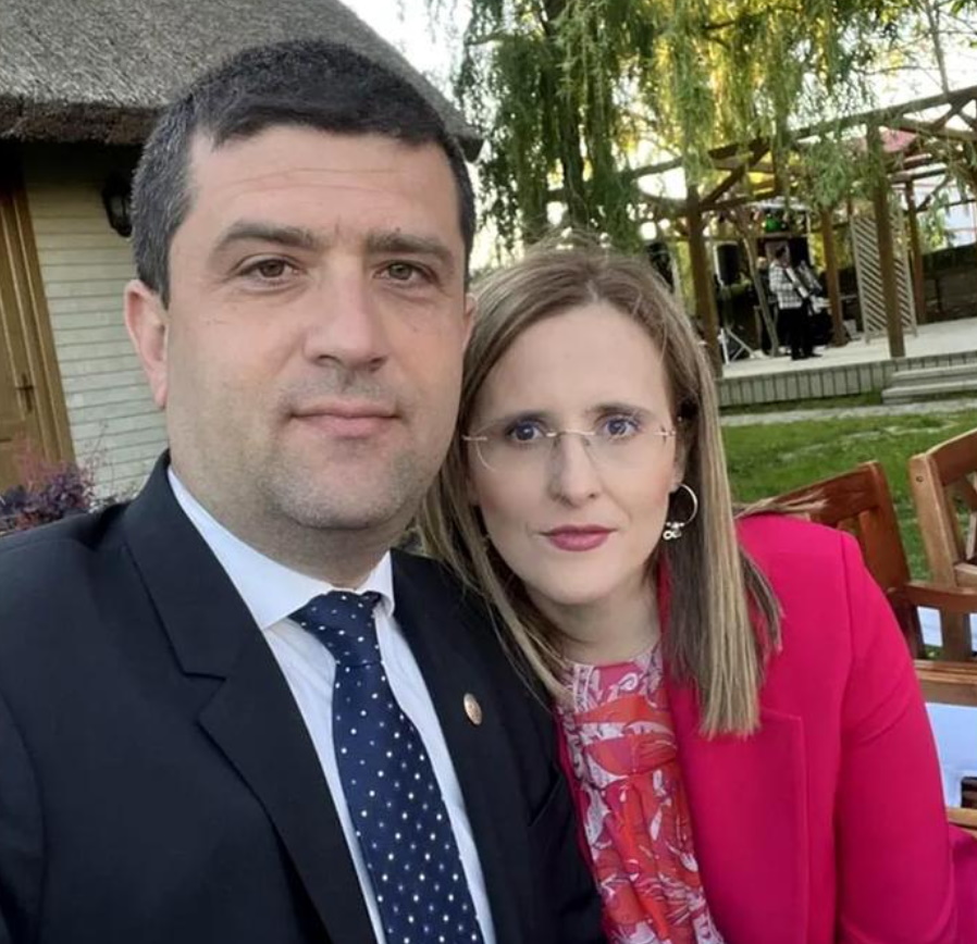 Cine este Andreea Elena Miruță, soția vicepremierului Radu Miruță. Cu ce se ocupă și de ce a ajuns în centrul unei controverse