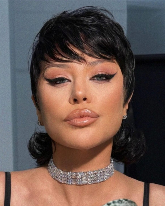 Loredana Groza și-a schimbat complet imaginea! Apariția „femme fatale” care a incendiat internetul: mulți nici nu au recunoscut-o