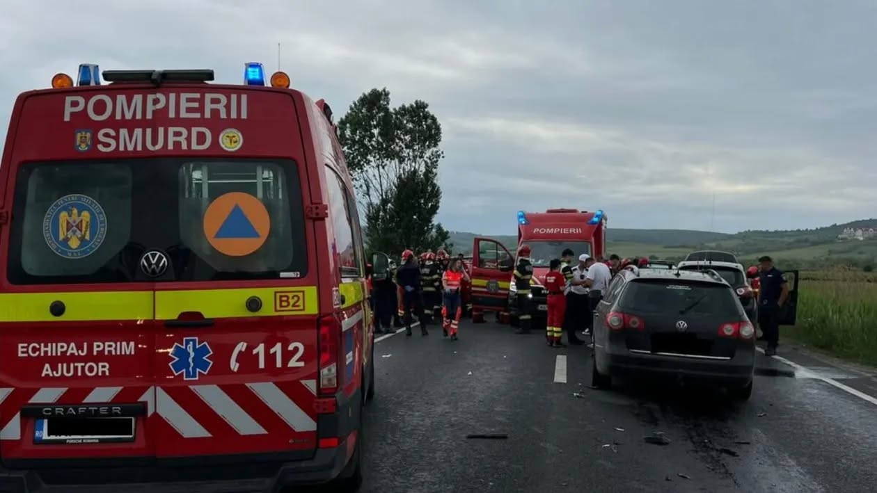 Panică și disperare după un accident grav pe DN1! Mai multe persoane au avut nevoie de ajutor medical