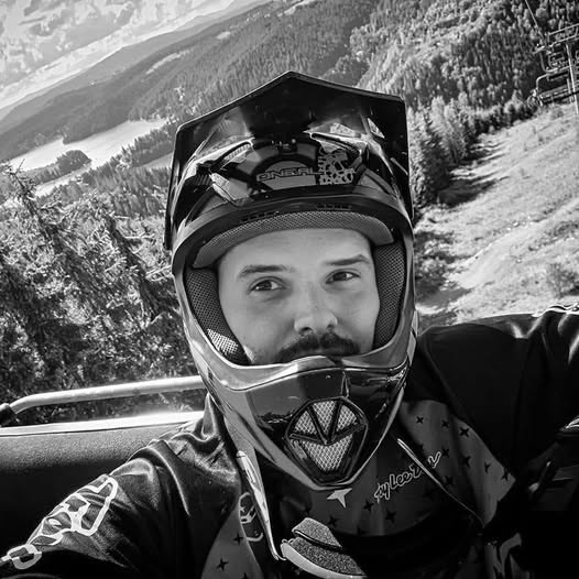 Acesta este tânărul motociclist care și-a pierdut viața în Beiuș, după ce…