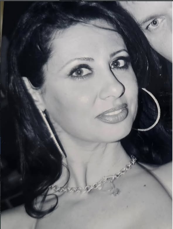 Lecție de viață! Mama unei vedete din România și-a luat diploma la 59 de ani și se pregătește de master