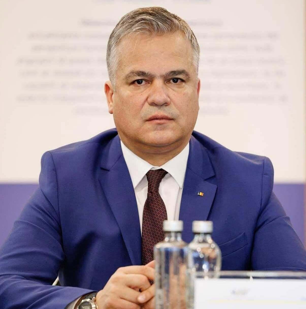 Cine este Adrian Veștea și ce bunuri are noul premier desemnat al României