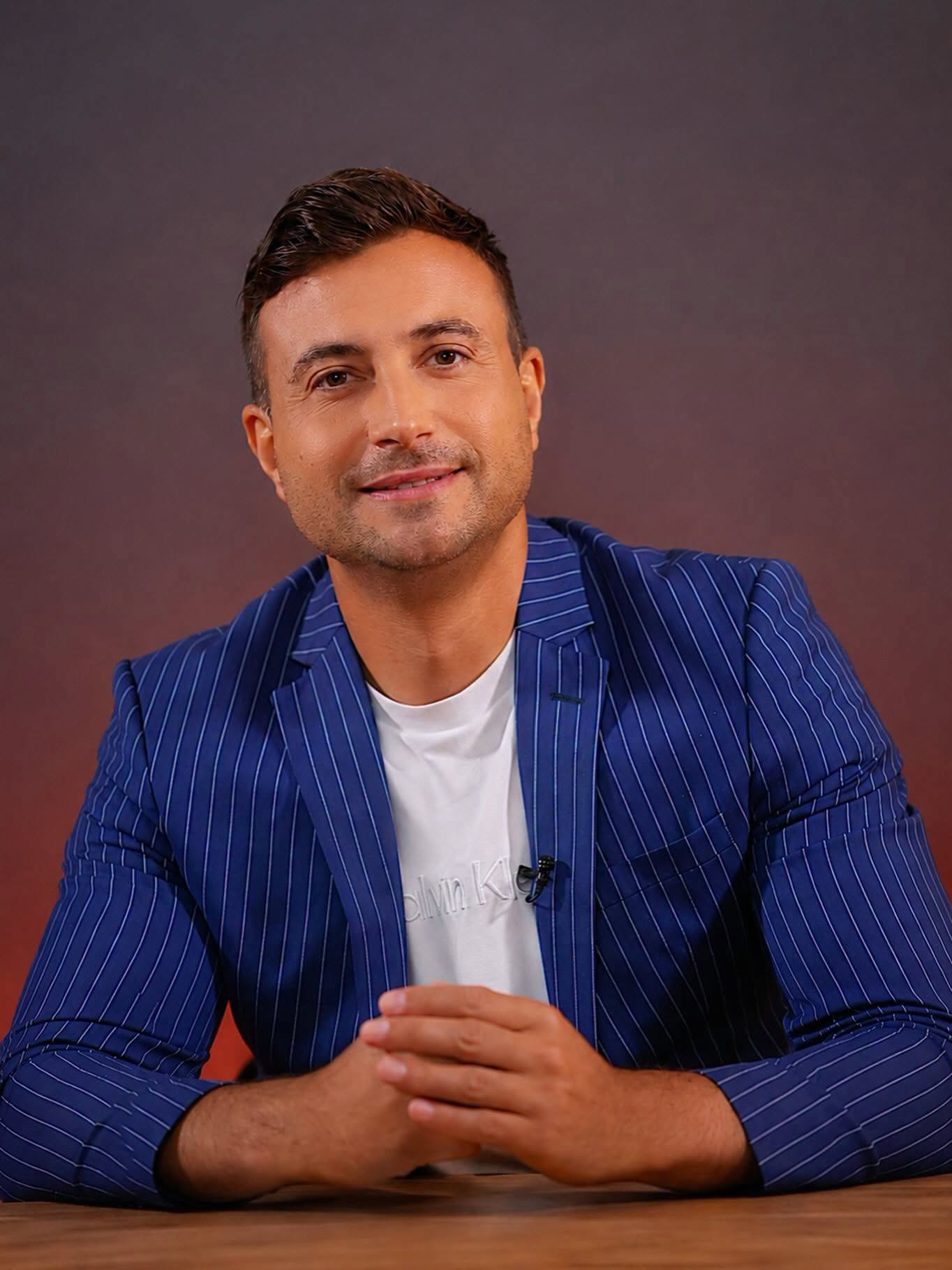 Valentin Sanfira a stârnit un val de emoții! Fotografia care i-a pus pe fani pe gânduri: „Doamne ajută să…”
