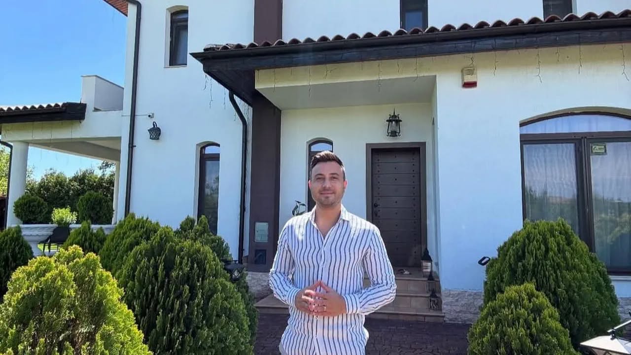 Cum arată curtea de vis a lui Valentin Sanfira! Imagini spectaculoase din „paradisul” artistului