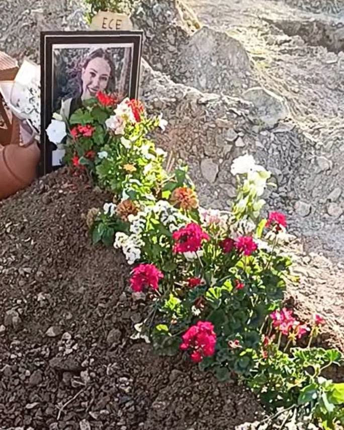 Primele imagini de la locul de veci al lui Ece Irtem. Ce au observat apropiații la doar câteva zile după funeralii