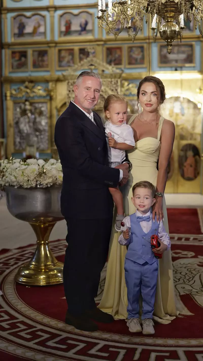 A fost botez de poveste în familia Reghecampf, dar un alt detaliu a atras toate privirile… Cum arată locuința în care își cresc cei doi băieți