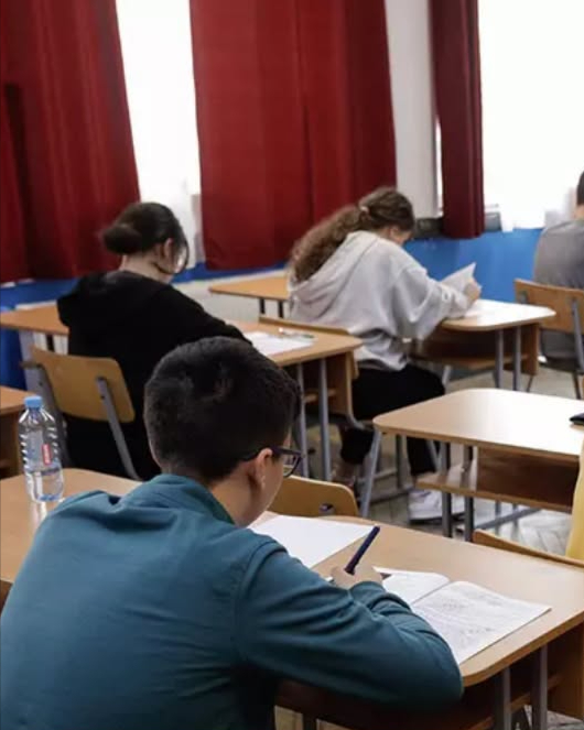 S-a decis! Elevii se întorc mai devreme în bănci. Calendarul oficial a fost publicat