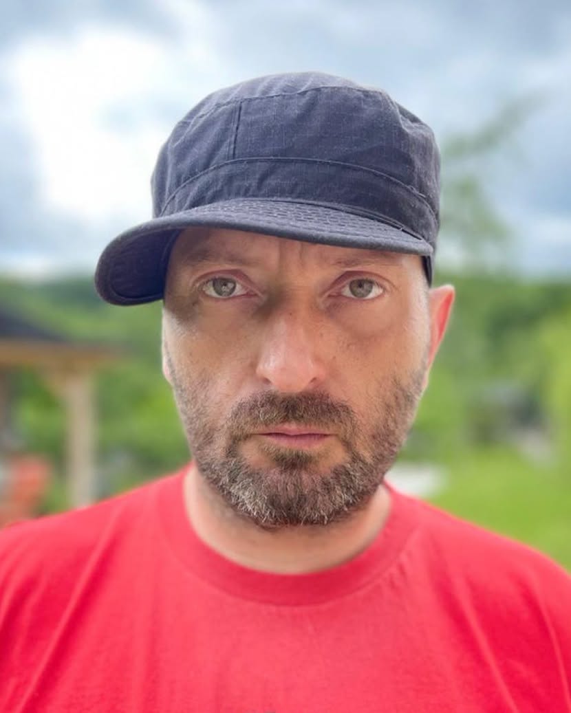 Cu ce afecțiune se confruntă Cheloo. Artistul a vorbit deschis despre problema de sănătate pe care o are