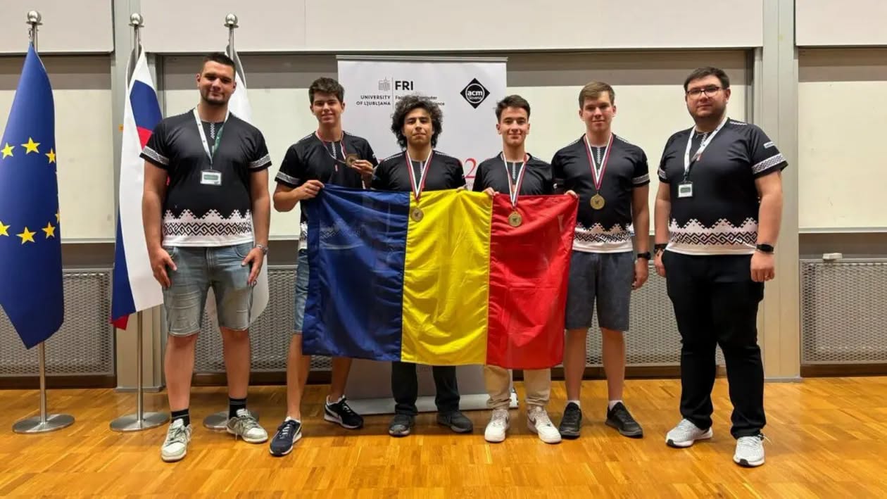 Trei medalii de aur pentru România la Olimpiada de Informatică. Cine sunt elevii premiați