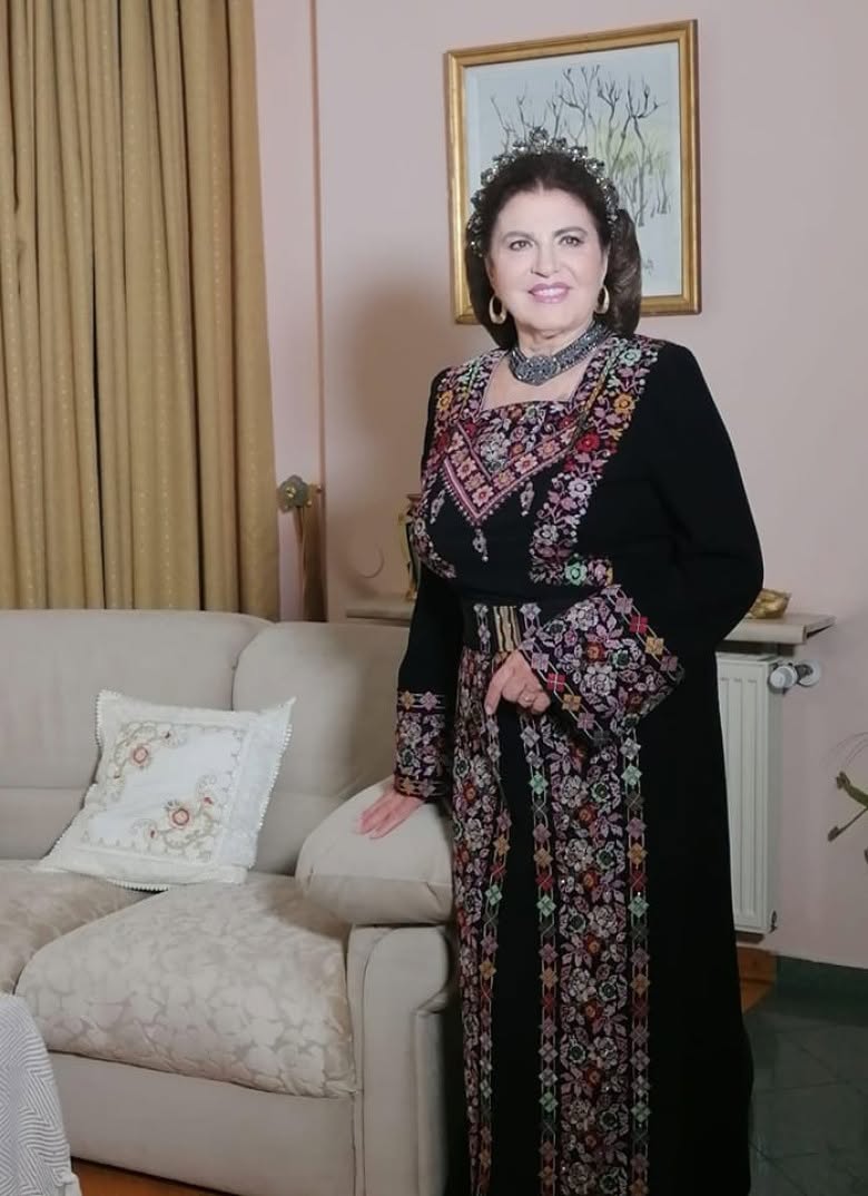 Cum arată vila spectaculoasă în care locuiește Irina Loghin. Casa artistei are două etaje, nouă camere și este amenajată cu rafinament în una dintre cele mai exclusiviste zone ale Capitalei