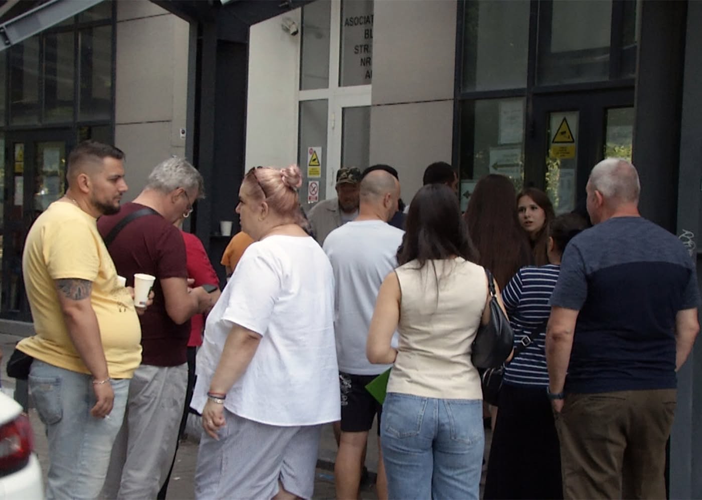 Peste un milion de români trebuie să își schimbe documentul de identitate. Din august, vechiul act nu va mai fi valabil
